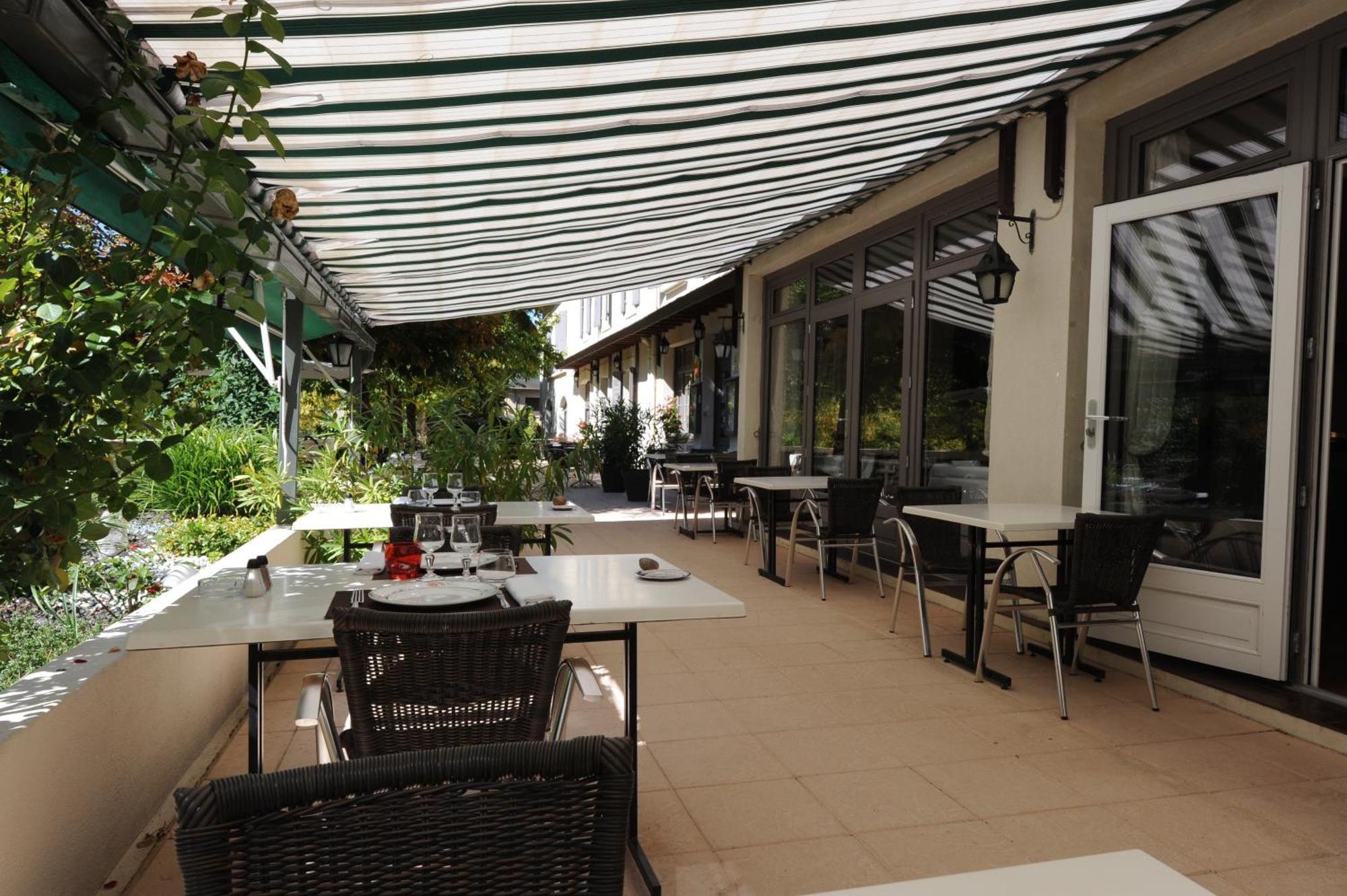 Logis Hotel Le Belle Rive Najac Exterior photo