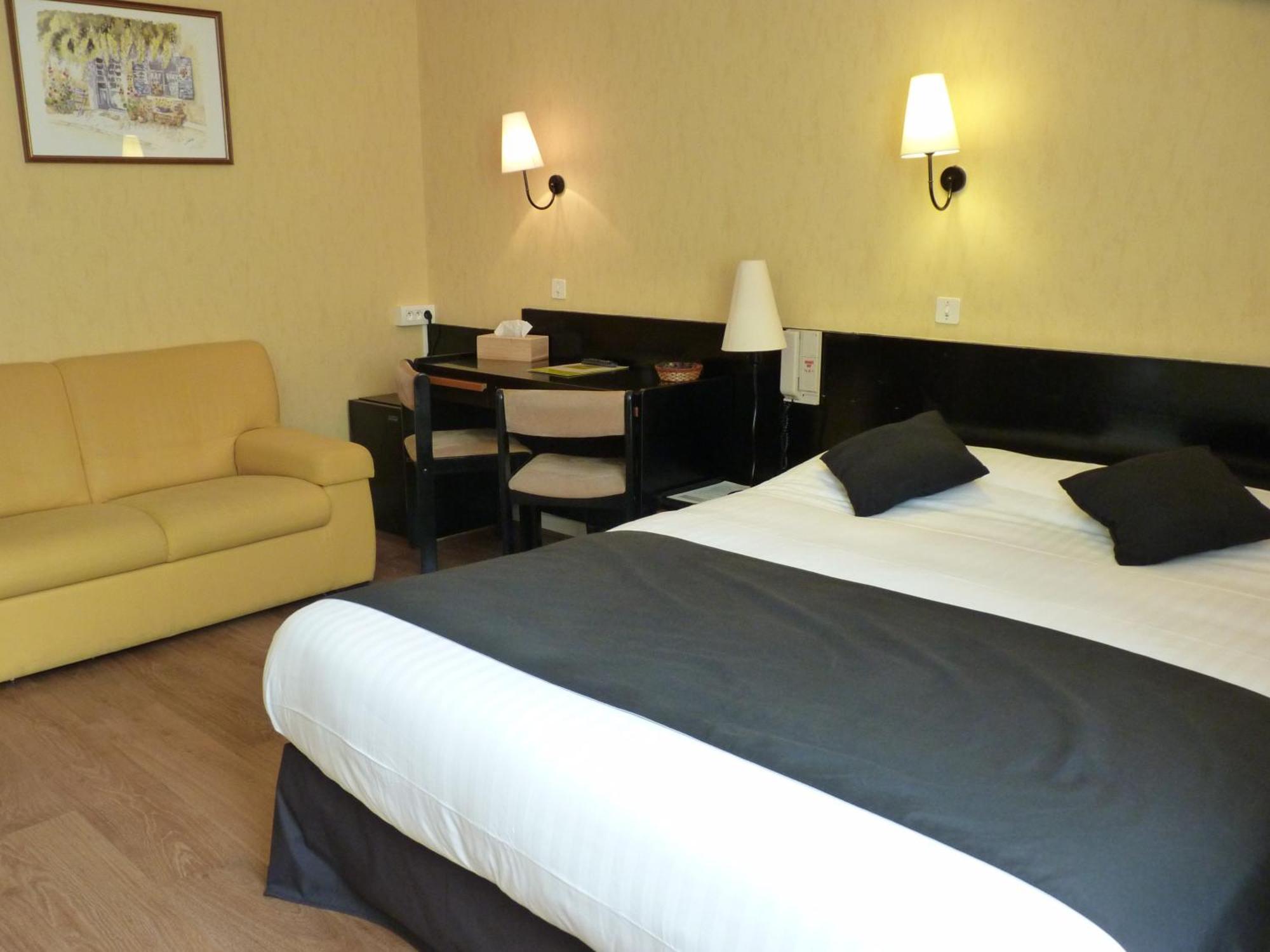 Logis Hotel Le Belle Rive Najac Exterior photo
