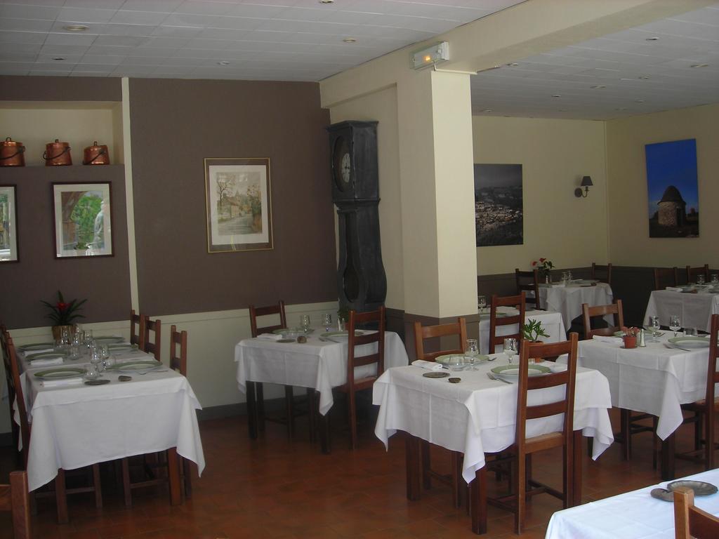 Logis Hotel Restaurant Belle Rive Najac Exterior photo